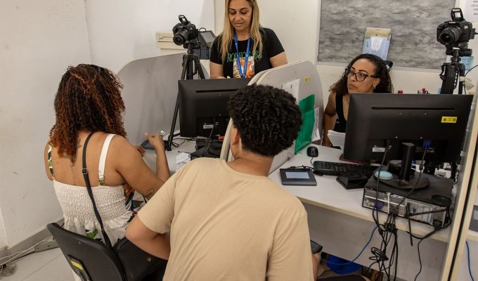 Macaé realiza mutirão aos sábados para emissão de identidade de estudantes inscritos no Enem