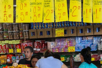 Governo prevê crédito a empresas afetadas por fim da 6×1, diz Durigan