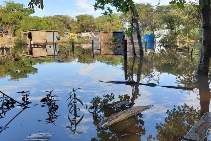 Água invade moradias, destrói móveis e deixa moradores ‘ilhados’ em comunidade de Campo Grande
