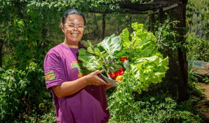 Mulheres alimentam o Brasil: PAA e PNAE transformam produção em renda e direitos