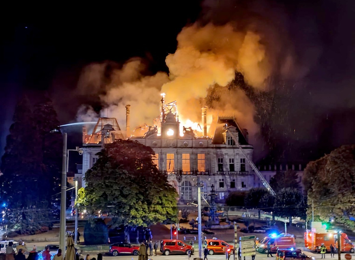 Protestos na França terminam com mais de 1 mil presos; atos contra o custo de vida se espalham pela Europa