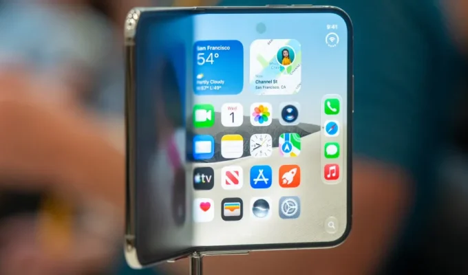 Terá de esperar por 2027 para conseguir comprar o iPhone Duo