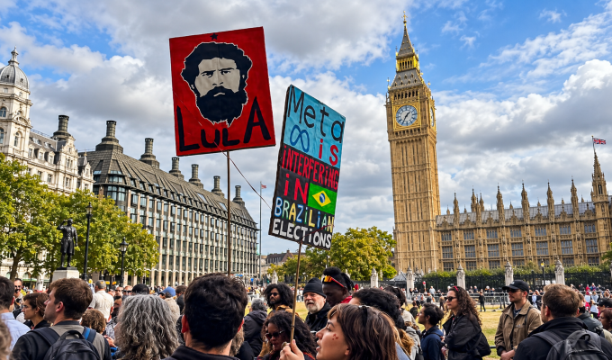 Brasileiros se reúnem em Londres em defesa da democracia e em apoio a Lula