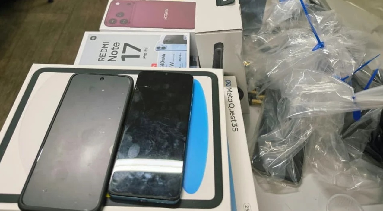 Policial civil e outras duas pessoas são presos suspeitos de roubar malas de ônibus