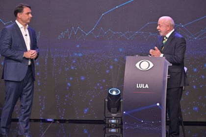Lula e Flávio fazem primeiro debate das eleições na TV Band