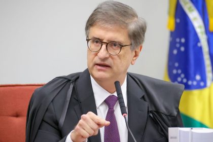 PGR não vê abuso de André Mendonça em investigação contra Moraes
