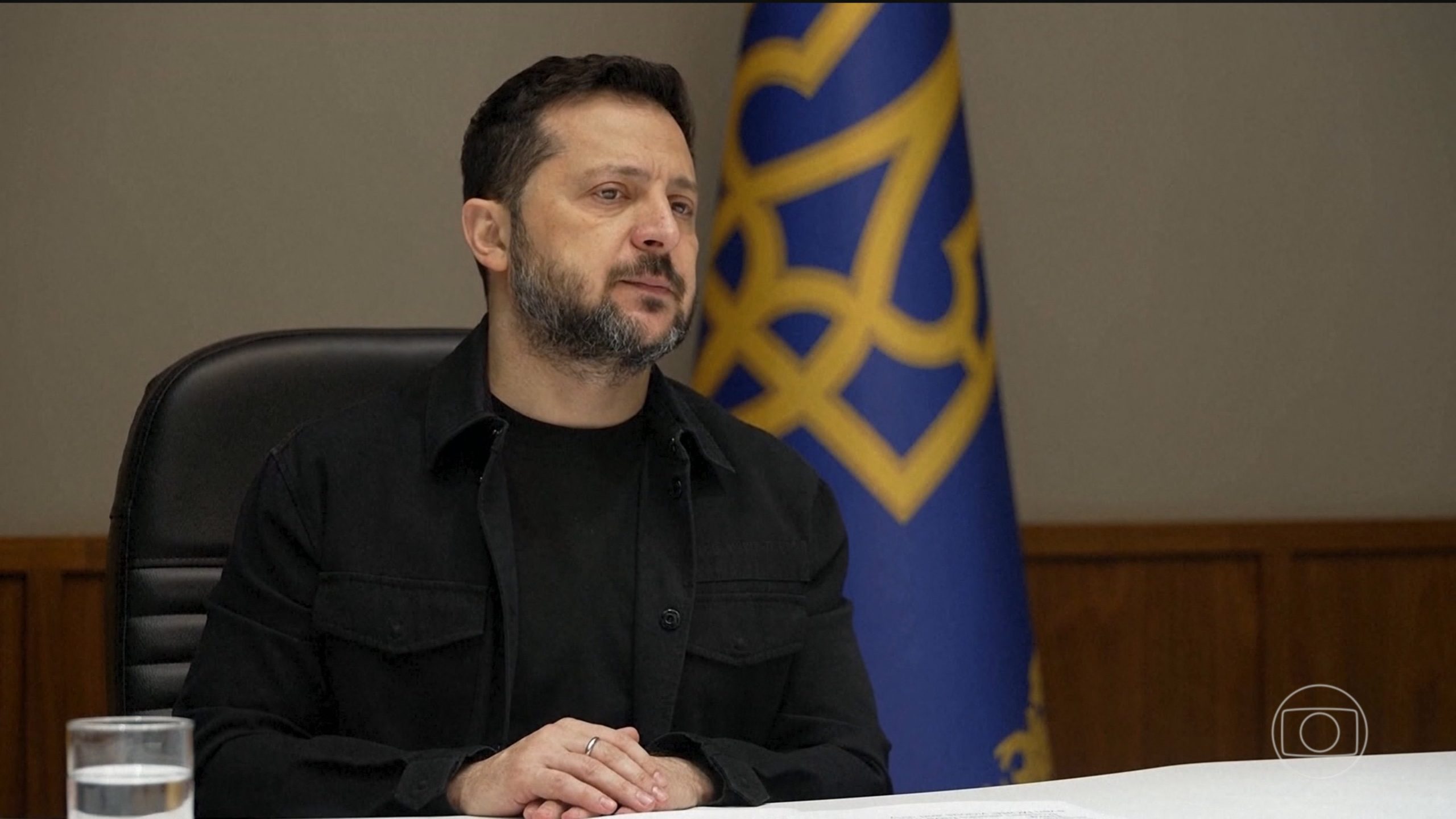 Zelensky diz que sistema da SpaceX usado na guerra ficou mais lento e afeta tropas ucranianas