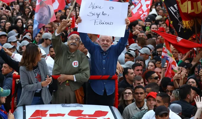 Após debate, Lula anuncia entrega de sigilos ao TSE e cobra Flávio