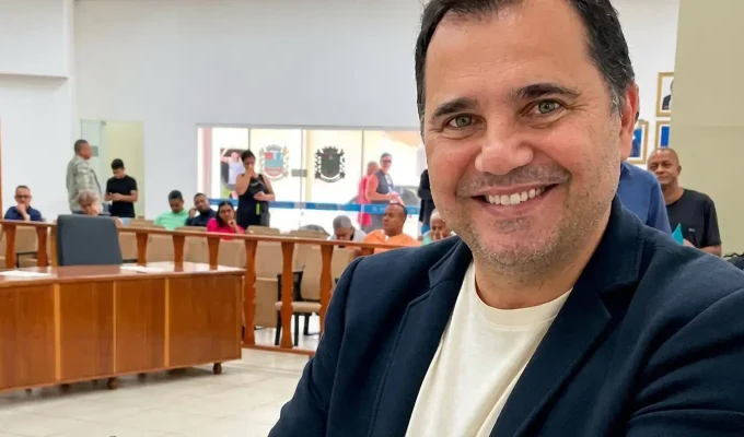 Secretário de Queimados, no Rio, morre baleado em abordagem da PM