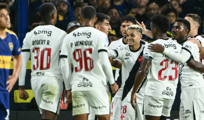 Vasco defende vantagem contra o Boca em Maracanã lotado para voltar a uma final após 26 anos