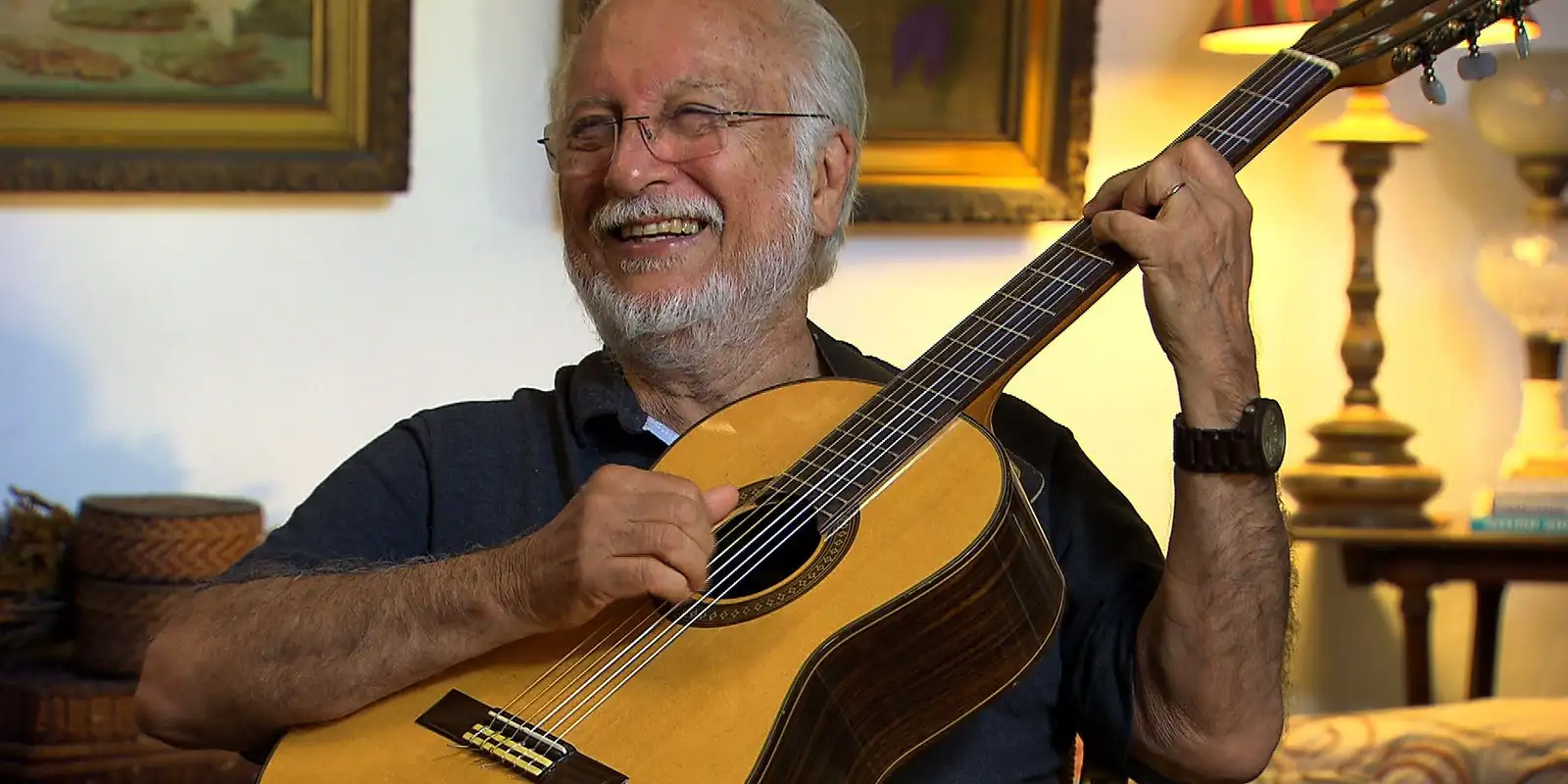 Cena Musical, da TV Brasil, celebra vida e obra de Roberto Menescal