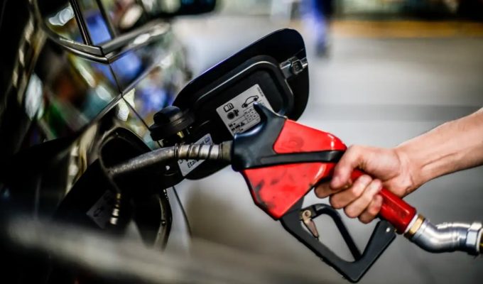 Preço do diesel dispara 6,67% e chega a R$ 7,20 por litro no Brasil, aponta pesquisa