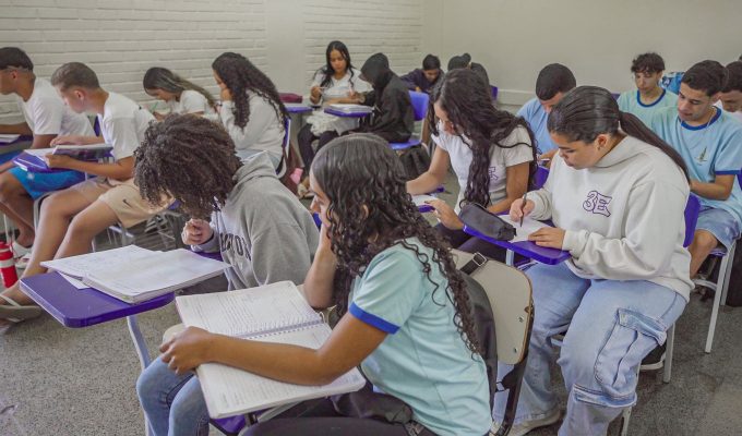 Estudantes de escolas públicas querem ensino e aprendizagem melhores
