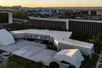 Ao TSE, Meta nega tratamento desigual entre candidaturas presidenciais