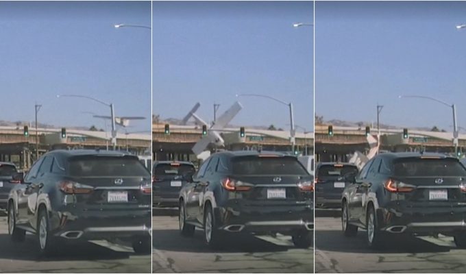 VÍDEO mostra avião caindo em rua movimentada nos EUA; passageiros sobrevivem