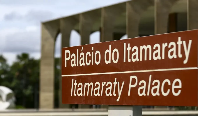 Itamaraty acusa Milei de tentar interferir na eleição brasileira