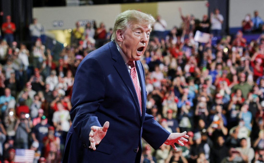 Trump diz que EUA vão ‘queimar’ como a França se democratas vencerem midterms; VÍDEO