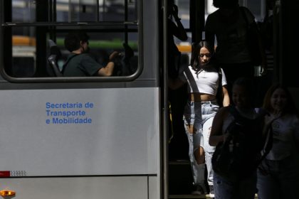Governo envia ao Congresso proposta de tarifa zero no transporte