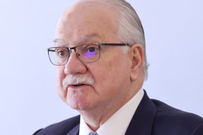 Democracia exige que perdedor respeite as regras do jogo, diz Fachin