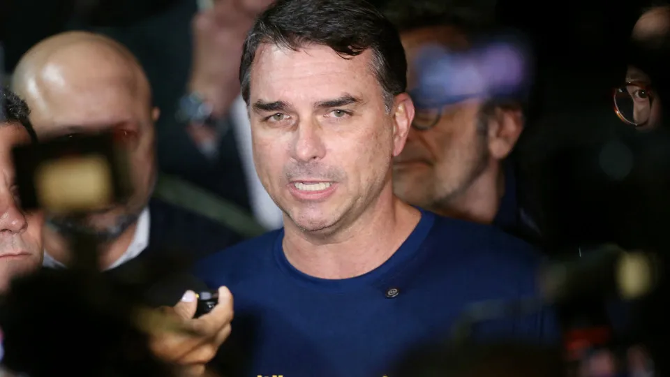 “Flávio esquema pandemia”: o que há por trás dessa busca no Google?