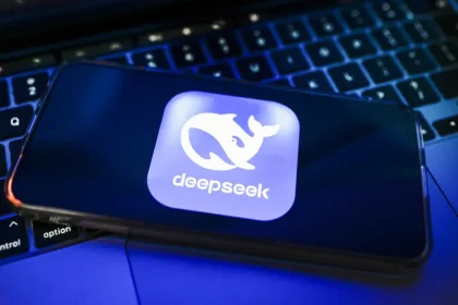 EUA mandam retirar a IA chinesa DeepSeek de sistemas do governo federal