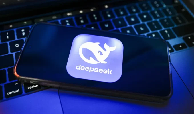 EUA mandam retirar a IA chinesa DeepSeek de sistemas do governo federal