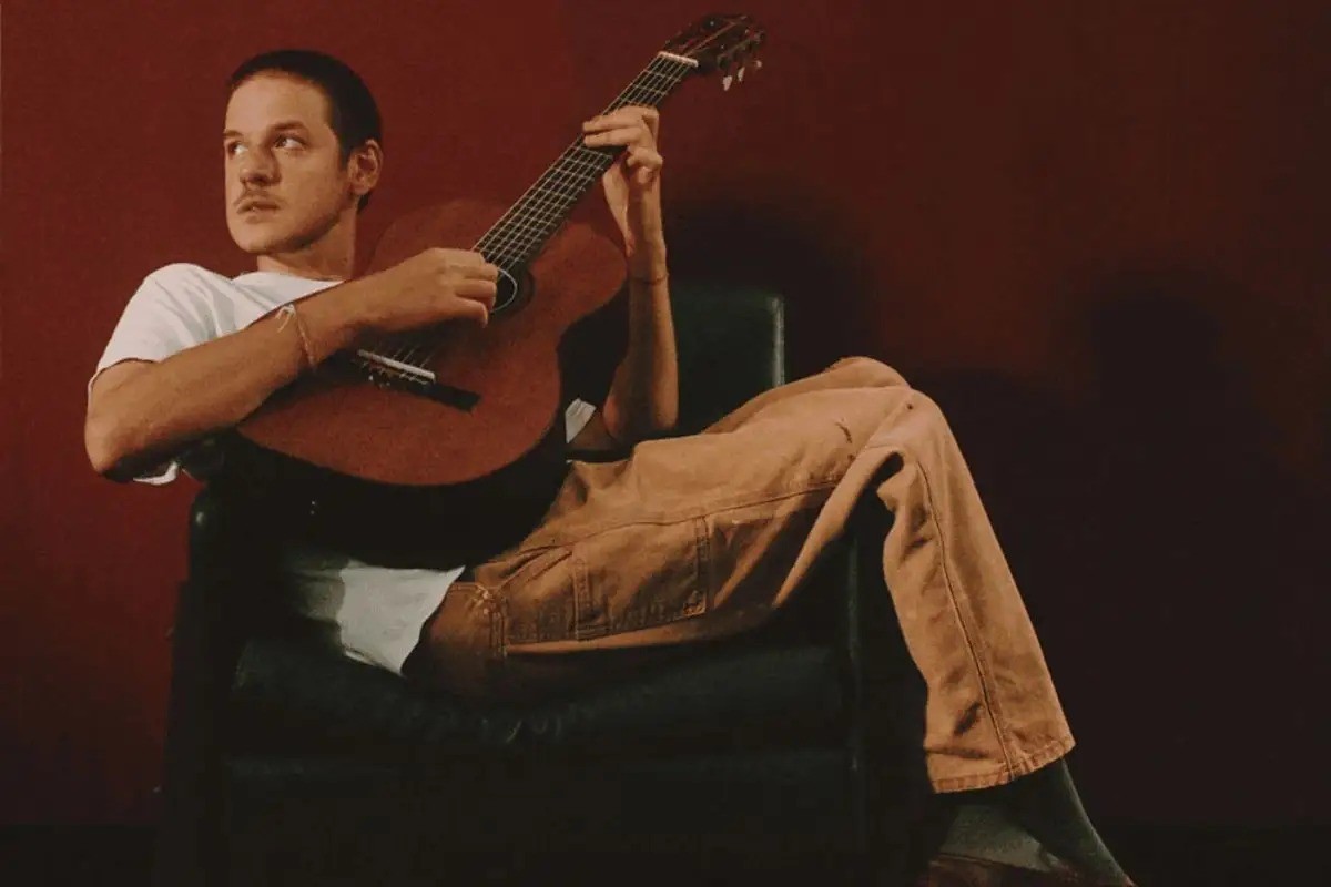 Quem é Rubel, compositor que mandou retirar sua música de vídeo de Nikolas Ferreira contra Lula