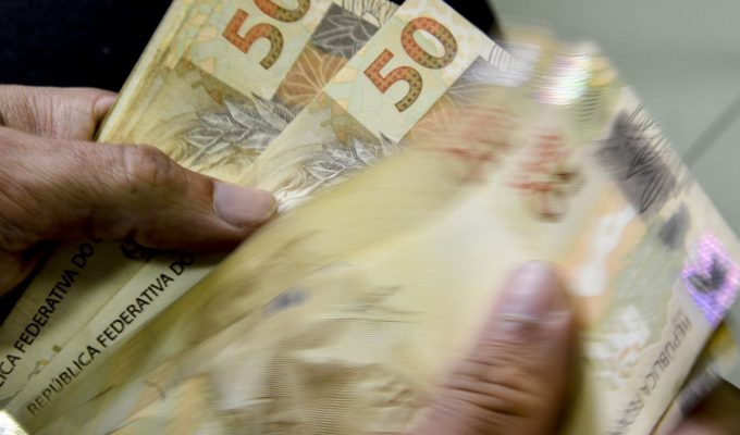 Portaria convoca instituições financeiras para 3ª fase do Desenrola
