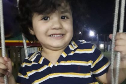 Brasileira diz não ver saída para recuperar filho levado há 4 anos ao Egito e pensa em desistir: ‘Não consegui nada’