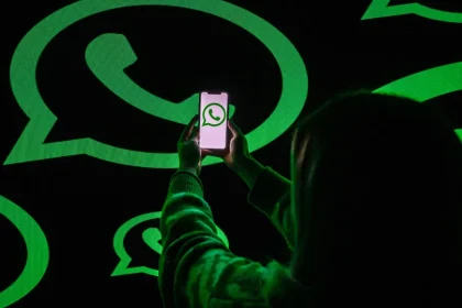 WhatsApp começa a testar mensagens agendadas no iPhone; veja como usar