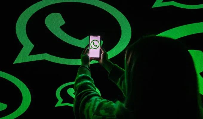 WhatsApp começa a testar mensagens agendadas no iPhone; veja como usar