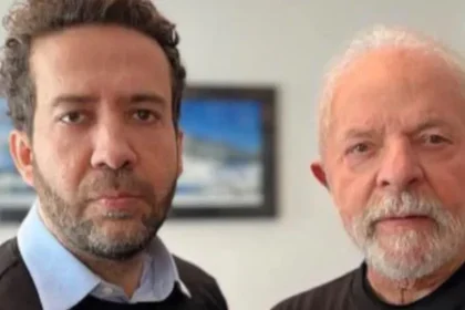 Janones diz que canal pode sair do ar perto do debate da Globo