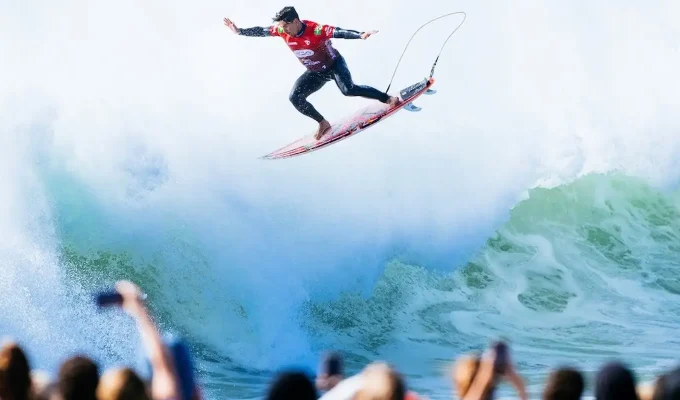 Surfe: Medina é vice-campeão em Peniche e sobe para 4º no ranking