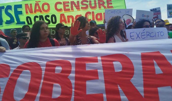 Caso Ana Clara: ativistas protestam no TSE contra decisão de Mendonça