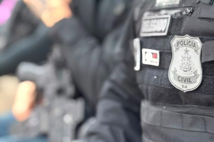 Operação cumpre mandados de busca e apreensão contra investigados por tráfico de drogas na Bahia