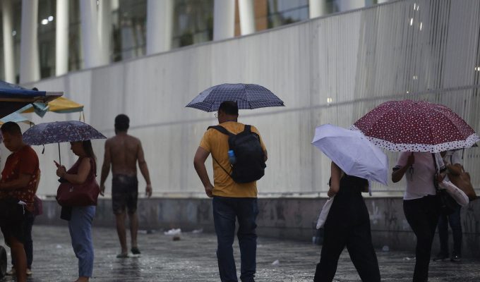 Chuva deve prevalecer no domingo de eleições no Rio