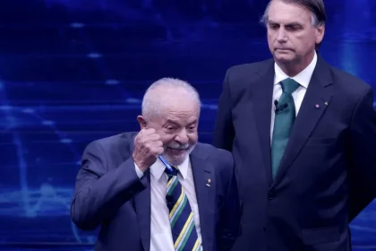 Quem gastou mais no cartão corporativo Lula ou Bolsonaro?