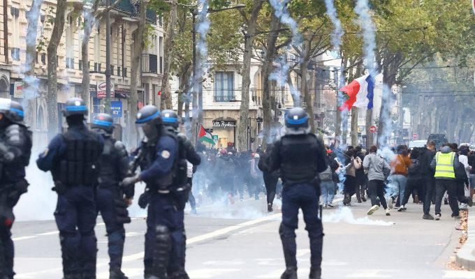 Protestos na França: polícia usa gás lacrimogêneo em Lyon e Pau; VÍDEO