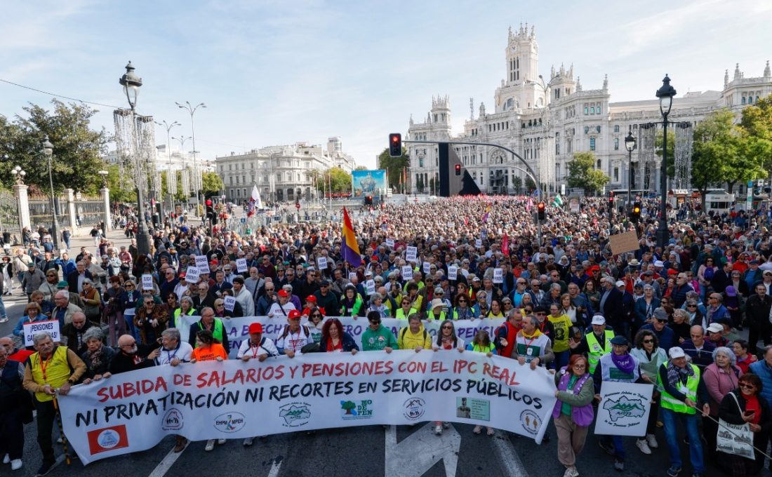Milhares de pessoas protestam em Madri em defesa das aposentadorias