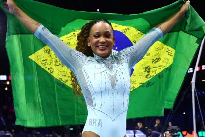 Rebeca Andrade conquista o tri no Mundial de Ginástica na Holanda