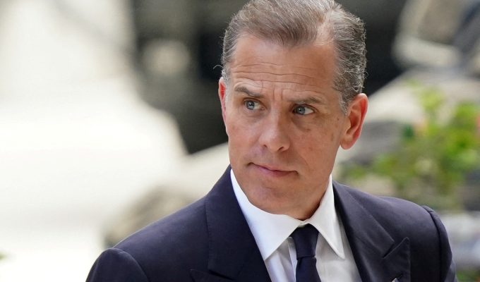 Ex-funcionários do FBI são acusados de mentir em caso envolvendo filho de Biden