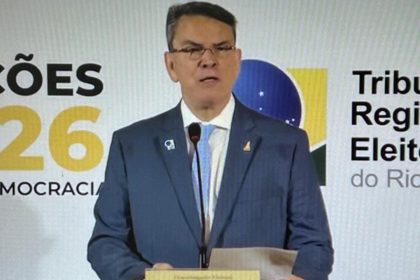 Presidente do TRE-RJ pede aos eleitores que compareçam às urnas