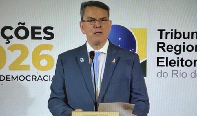 Presidente do TRE-RJ pede aos eleitores que compareçam às urnas