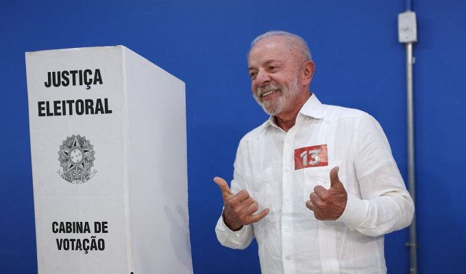 Lula vota e enaltece mobilização popular: “nunca vi nada igual”