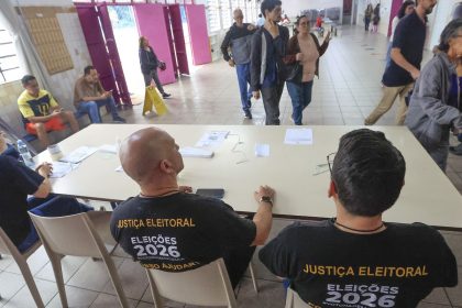 Apesar das fortes chuvas, eleições seguem tranquilas em São Paulo