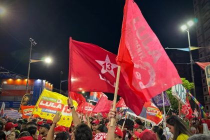 Na véspera do segundo turno, Belém ocupa a Aldeia Cabana em defesa da democracia
