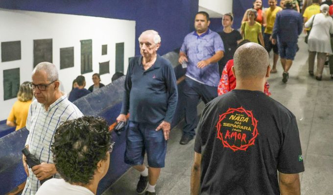 “Não poderia ficar de fora”, diz idoso que votou 10 dias após cirurgia