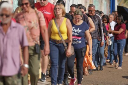 Lula pede prorrogação de votação em cidades com falhas no transporte