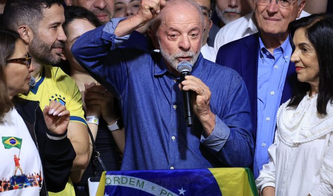 “Vamos mudar o jeito de governar este país”, diz Lula
