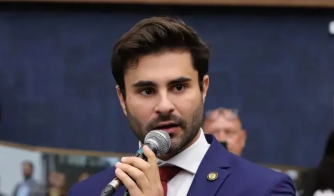 Pedro Rousseff tranquiliza apoiadores após acidente de carro na Fernão Dias: ‘Revivemos’